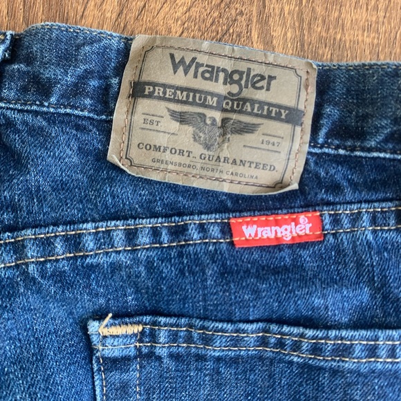 Other - Wrangle Straight leg 32x30